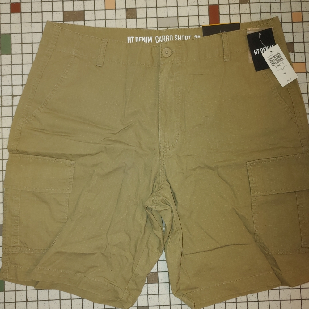Hot Topic HT Denim NWT Cargo Shorts Men's size 36